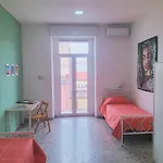 Art House - Station *