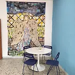 Art House - Station *